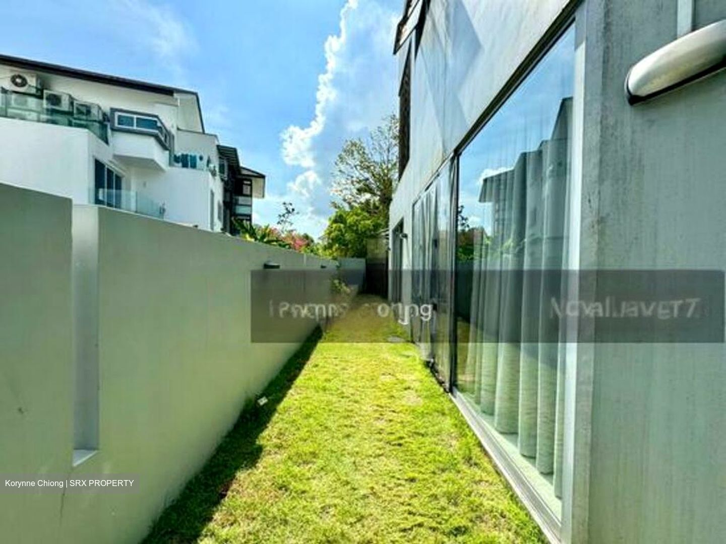Huit (D26), Terrace #435741971